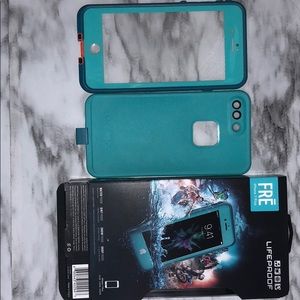 Frē Life proof iPhone 7 Plus case.